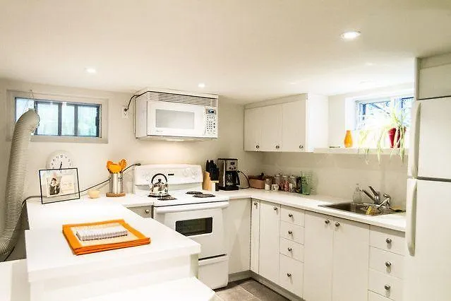 L'Adresse Botanique Apartment Montreal